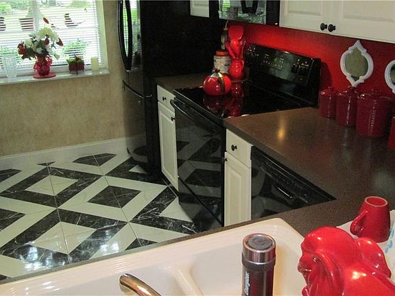 3rd image of 2253 Lark Cir E APT A