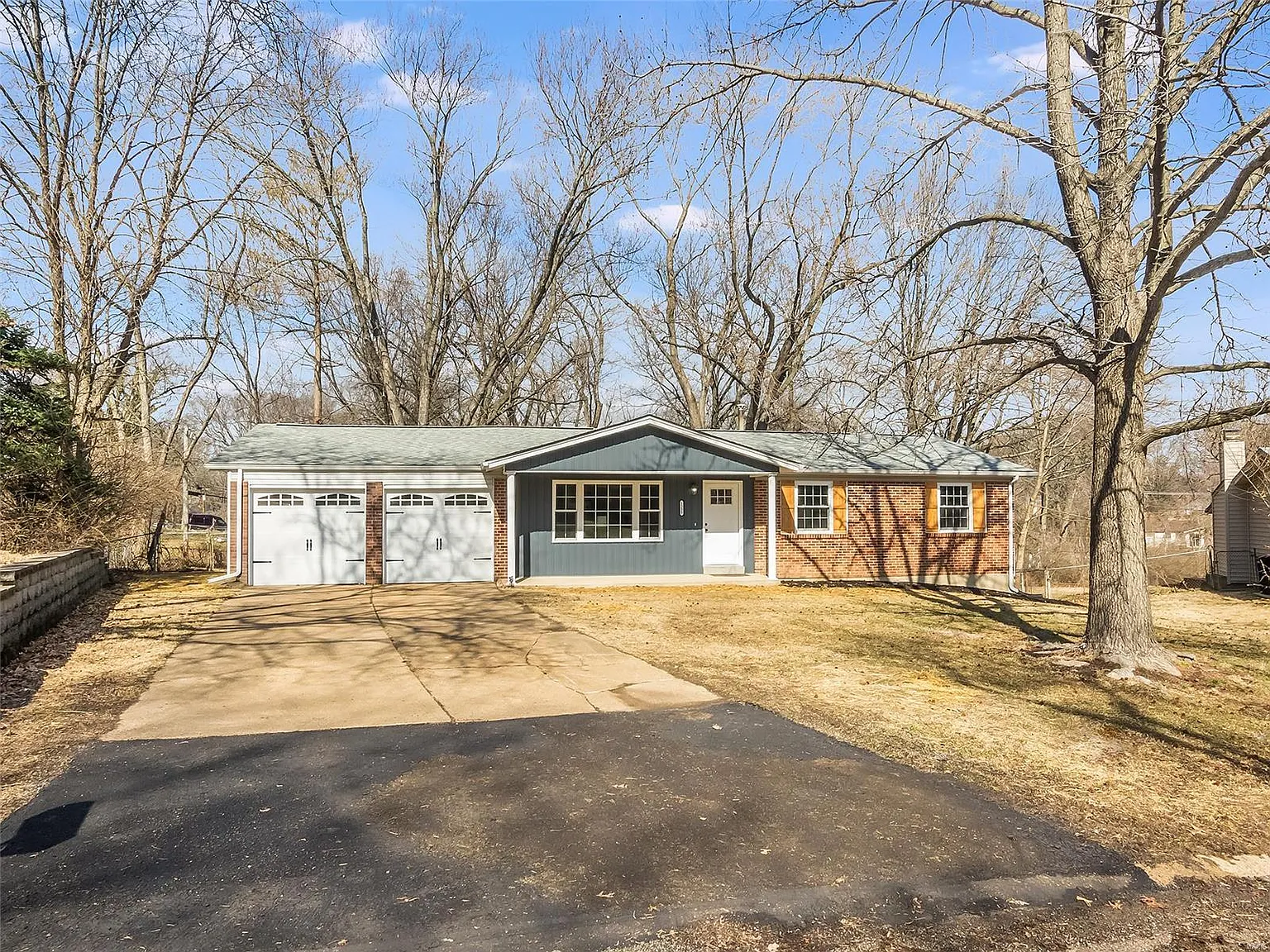 1235 Sandstone Dr photo 1