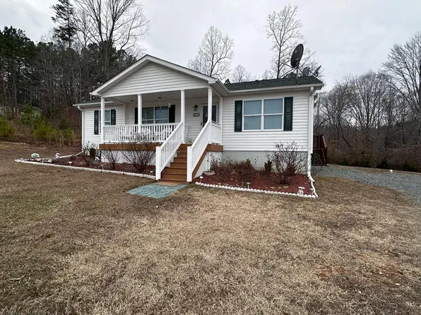 2299 Countryside Dr, Ringgold, VA 24586