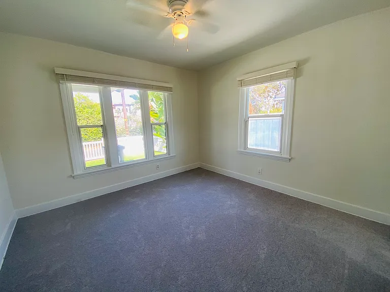 1318 Madrid Ave — Photo 13