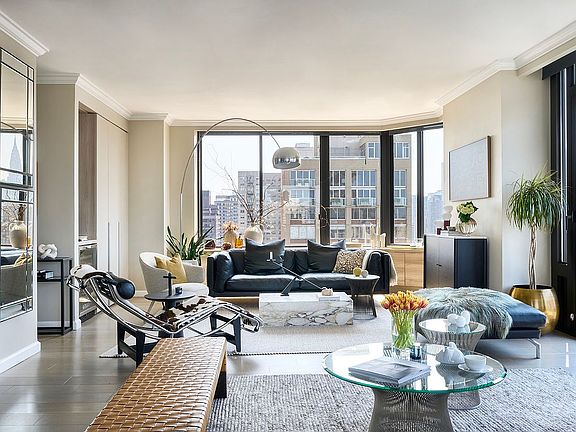 3rd image of 418 E 59th St APT 30B