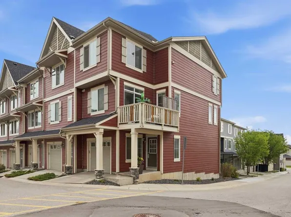 20 W Kinlea Cmn NW, Calgary, AB T3R 0S2
