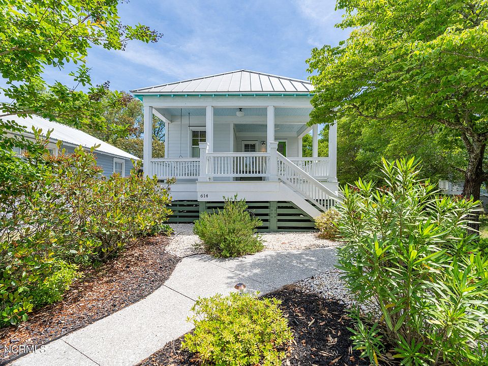 1st image of 614 Clarendon Avenue