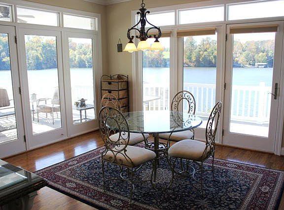 5th image of 515 Stillwater Dr #29