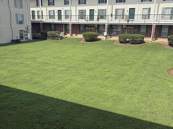 2nd image of 900 Mountain Creek Rd APT 100