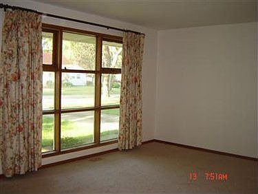 2nd image of 202 Fairpark Dr