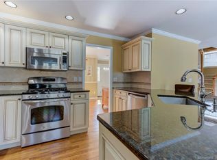 110 Edward Pl, Stamford, CT 06905