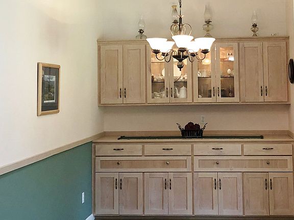 Built-in in Dining Room