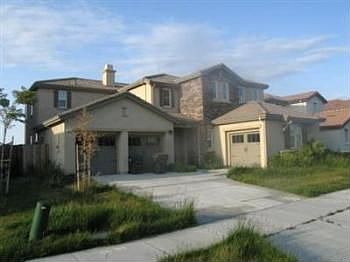1st image of 935 Dry Creek Pl
