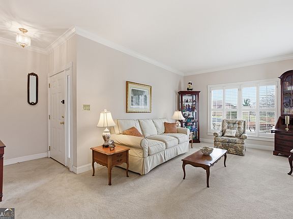 5th image of 22 Green Hill Pl