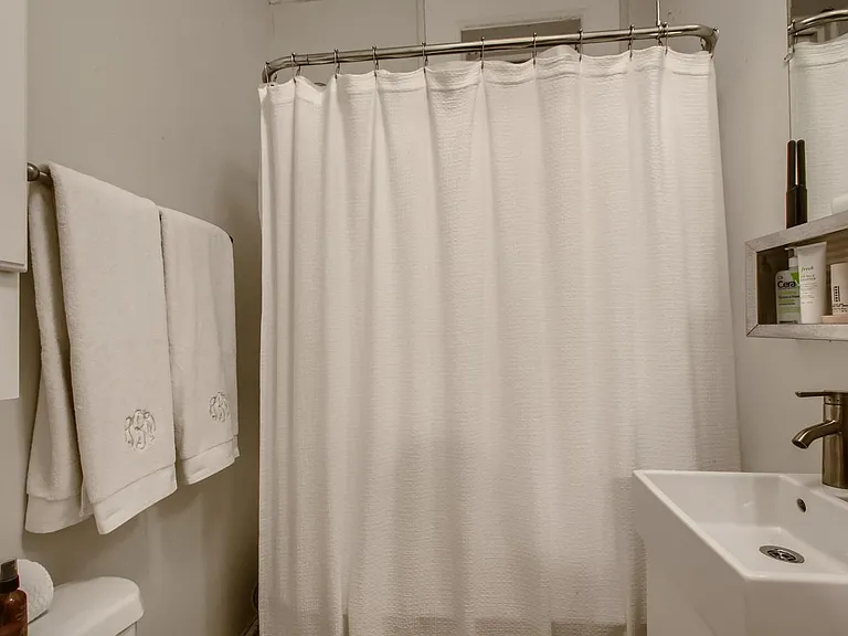1629 W Julian St #1R — Photo 7