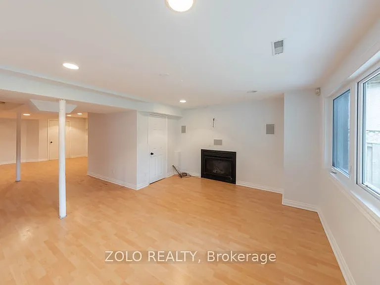 170 Widdifield Ave — Photo 12