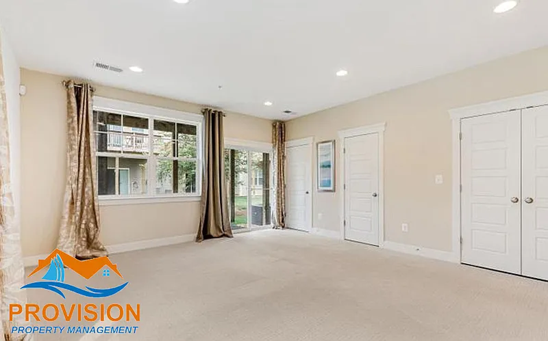 Building Photo - 7802 Five Oaks Ct