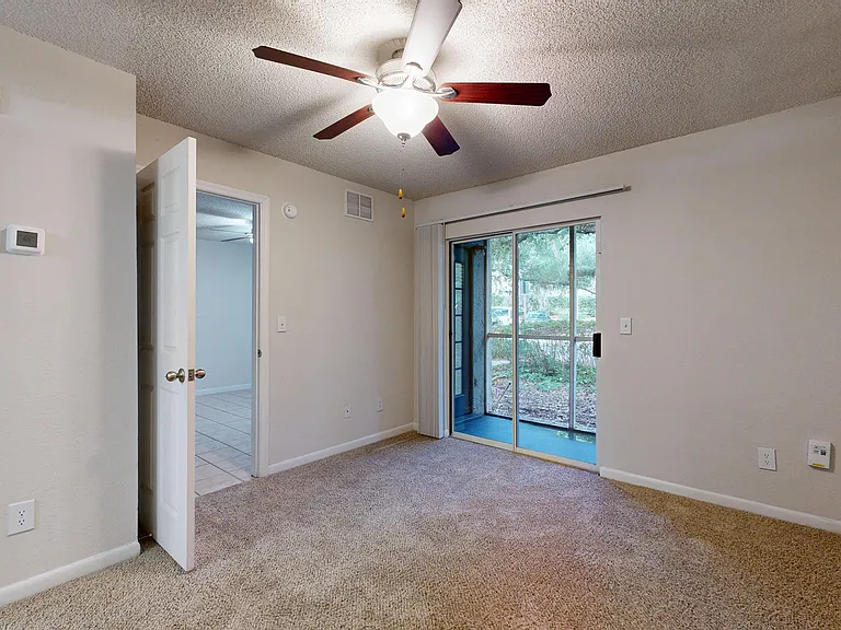 Altamira Place Apartment Homes — Photo 55
