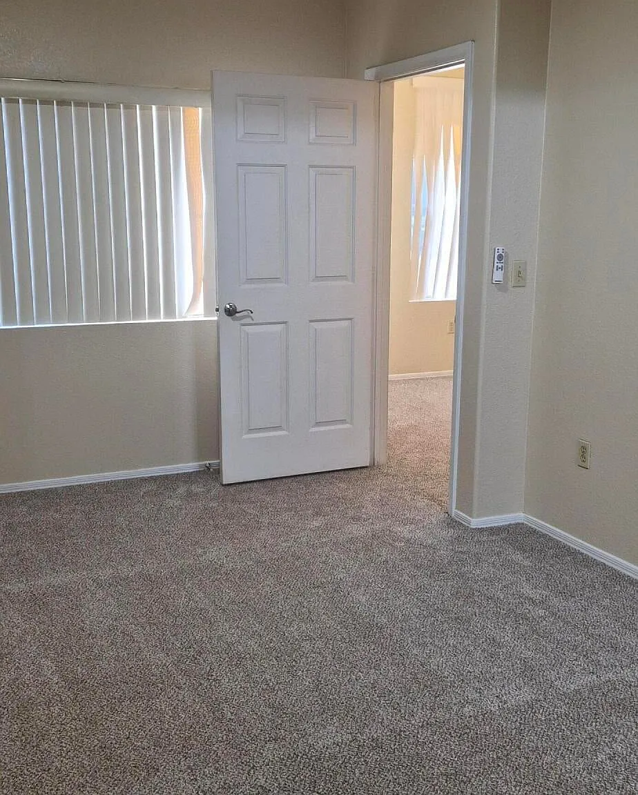 2 bed, 996 sqft, $1,575 — Photo 4