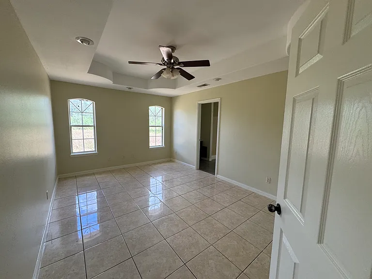 33828 California Rd — Photo 8