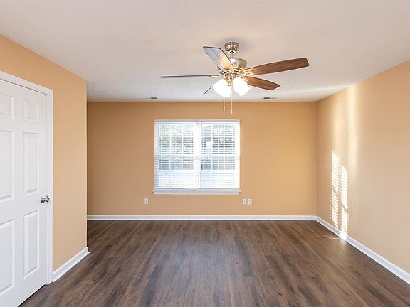 4th image of 473 Dabney Dr #3G