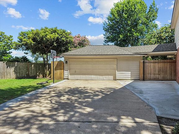 4th image of 1910 Wynforest Dr