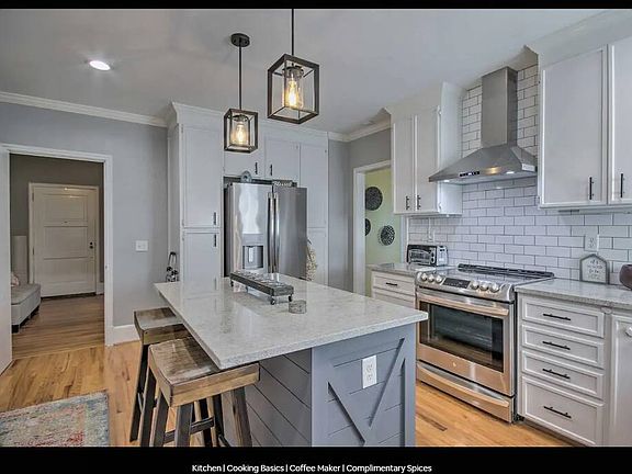3rd image of 226 Kalmia Dr #1