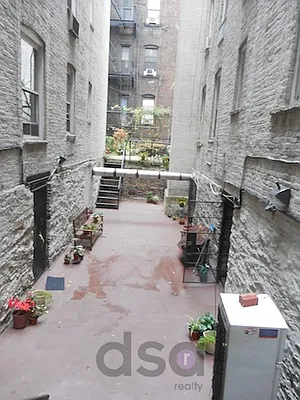 Rented by DSA Realty | media 28