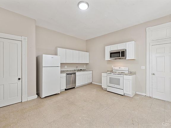5th image of 2944 Burlington Pl