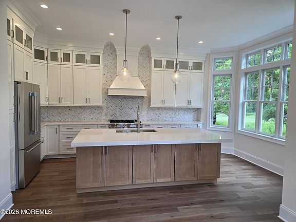 2nd image of 156 Eagle Way