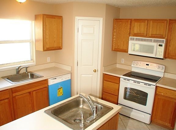 3rd image of 2620 Salters Ct
