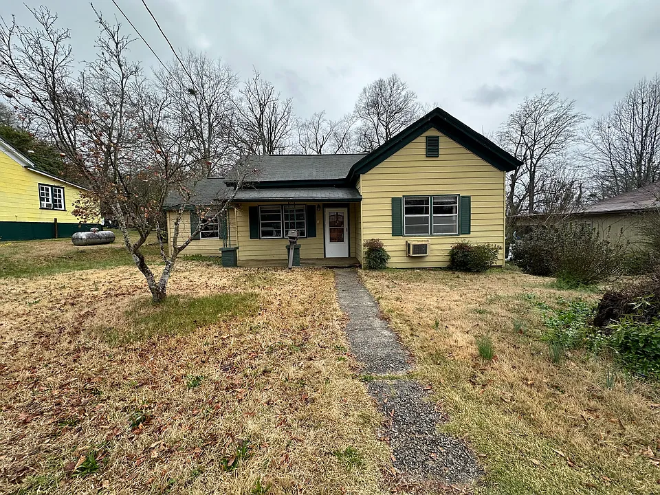 16 Maple St