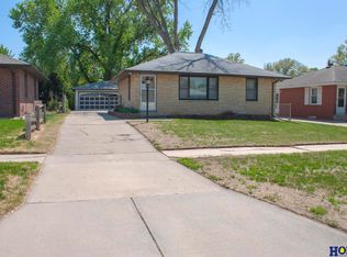 6917 Colfax Ave, Lincoln, NE 68507
