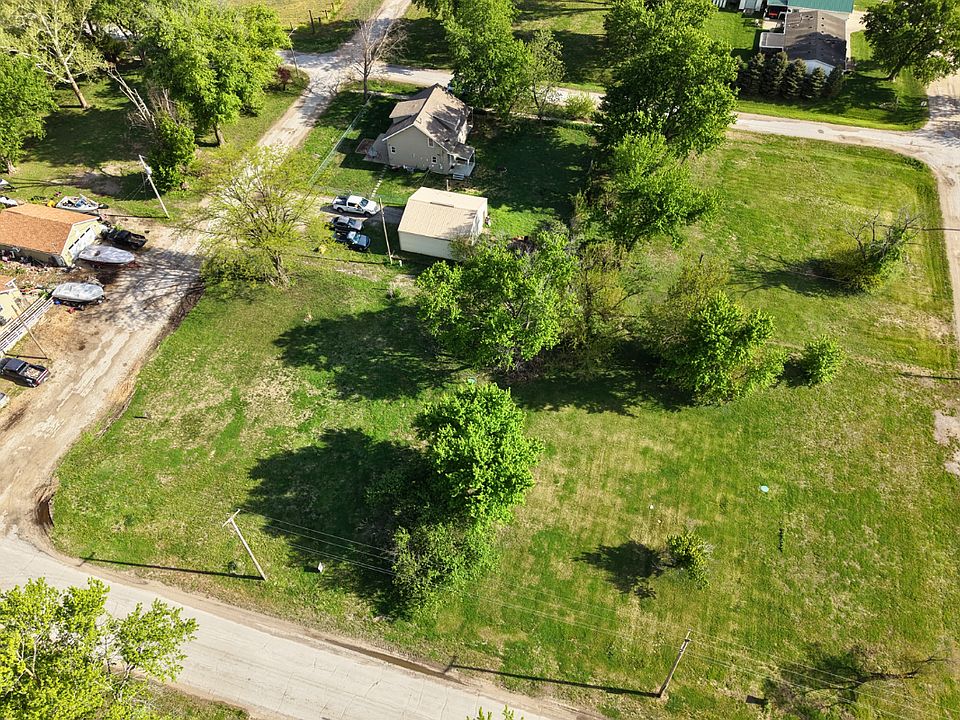 1st image of 704 Lincoln Ave