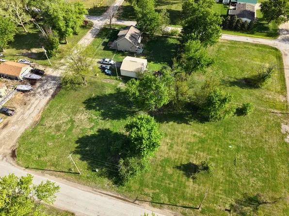 704 Lincoln Ave, Pacific Junction, IA 51561