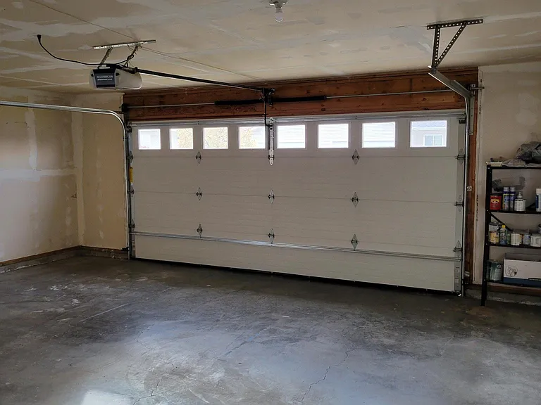 47 Rockefeller Dr — Photo 12