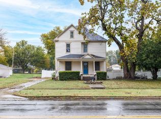 320 W Main St, Chanute, KS 66720