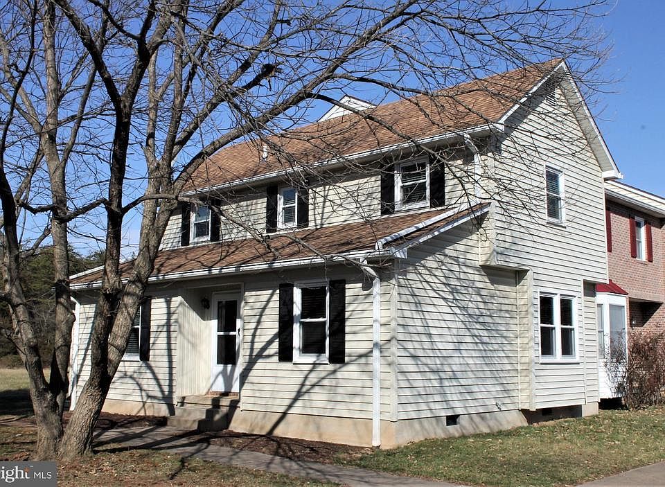 1st image of 210 Wankoma Dr