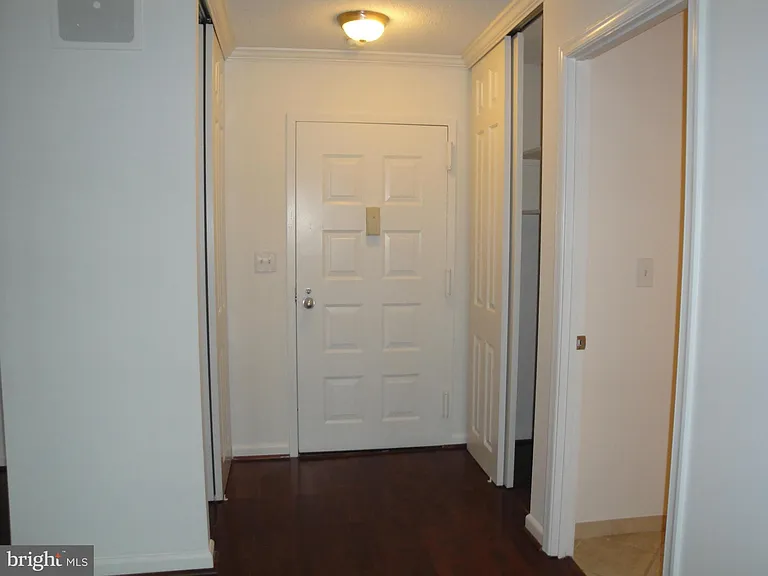 8360 Greensboro Dr #203 — Photo 3
