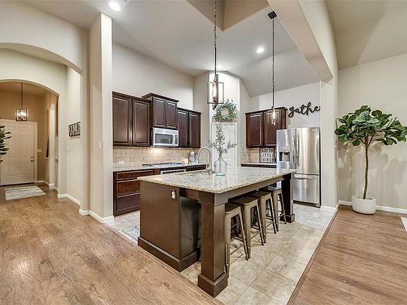 4th image of 3321 Sweetgum Ln