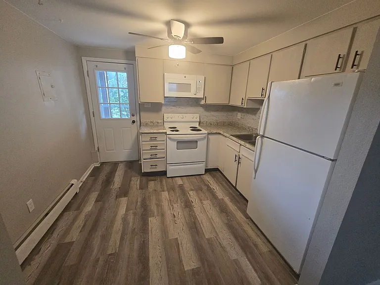 1099 Westmoreland Rd — Photo 1