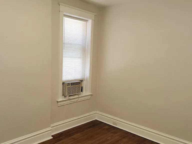 3721 Iowa Ave — Photo 12