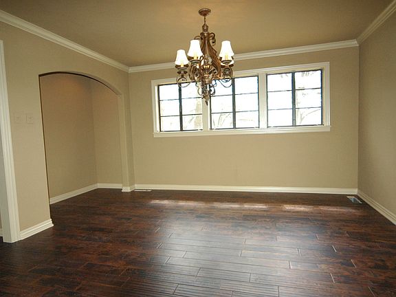 4th image of 2802 Dallas St
