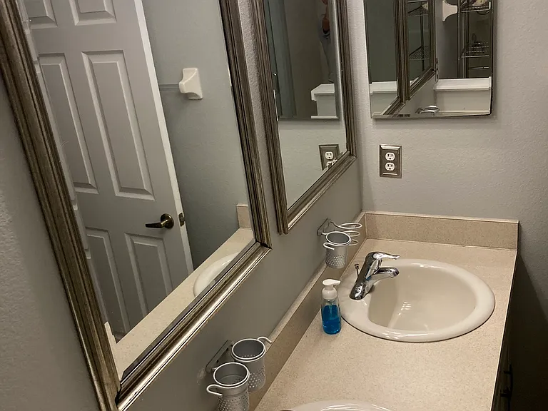 Master bedroom bathroom