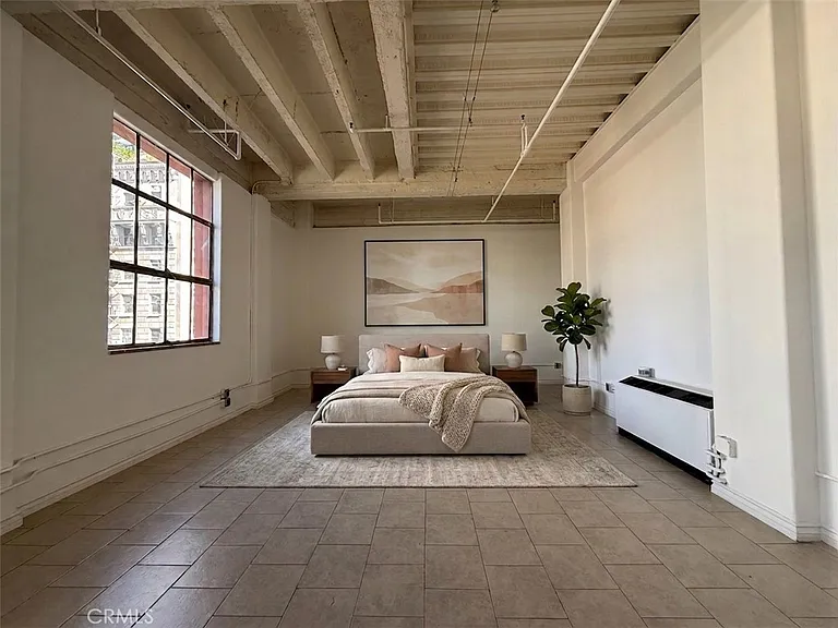 312 W 5th St #826 — Photo 3