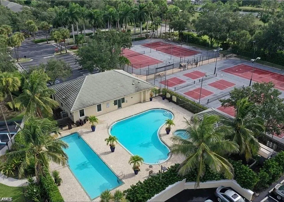 2740 Cypress Trace Cir #2725S