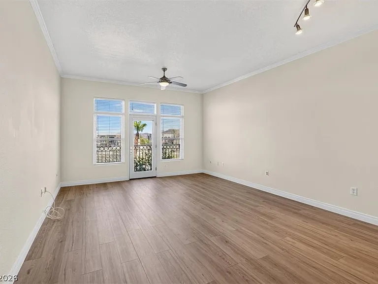 2220 Village Walk Dr #3221 — Photo 15