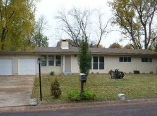 10531 Old Manor Rd, Saint Louis, MO 63136