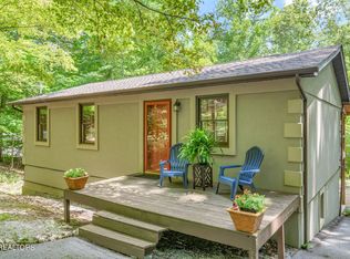 395 Fox Lake Ln, La Follette, TN 37766