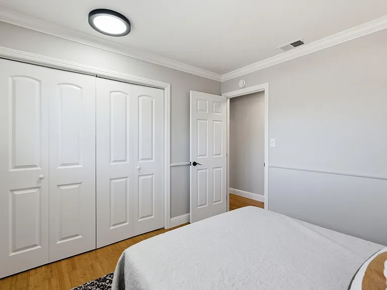 7516 Shady Hollow Dr — Photo 23