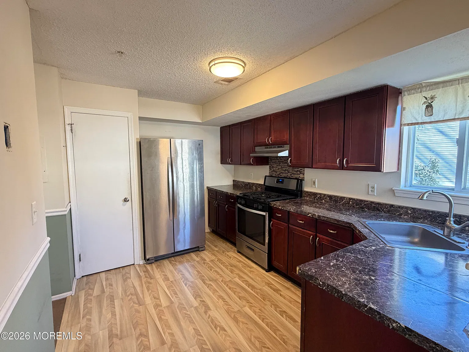 3 bed, 1.5 bath, 1610 sqft, $2,700 — Photo 3