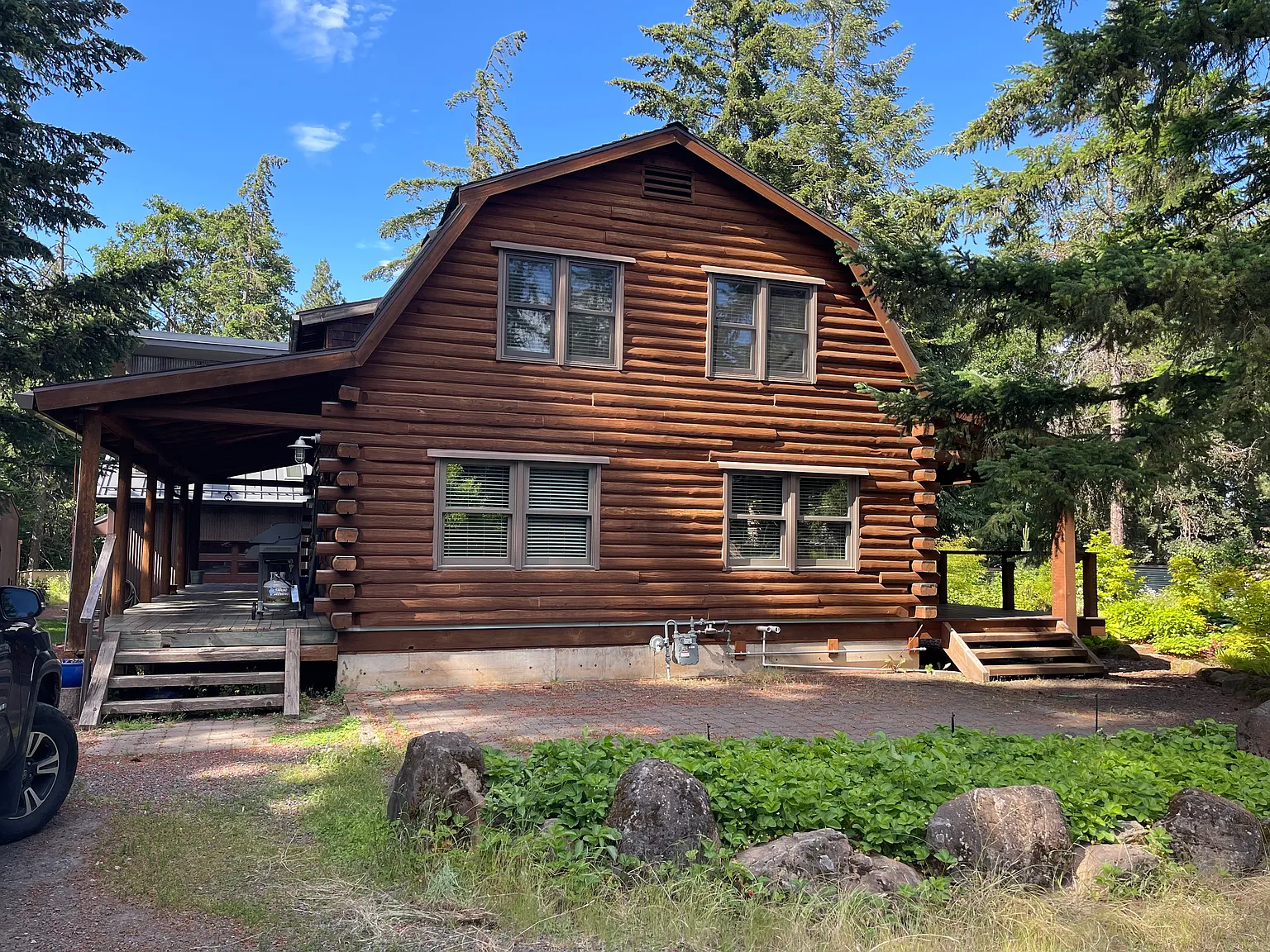 3 bed, 2400 sqft, $3,500 — Photo 2