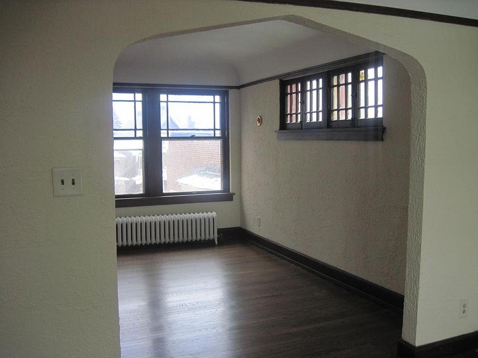 2nd image of 3124 W National Ave APT 10