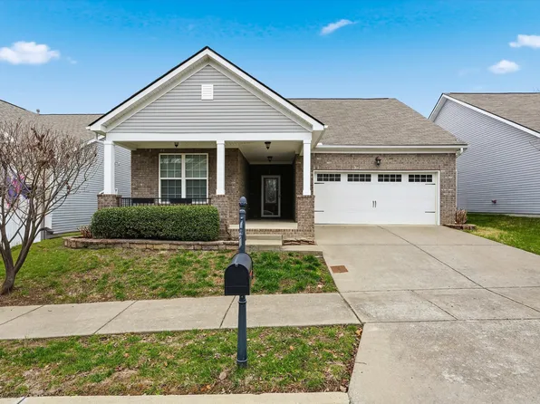 1808 Stonewater Dr, Hermitage, TN 37076